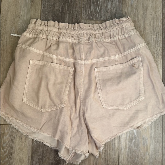 Anthropologie Sz L Pilcro Cream metallic Drawstring high waisted shorts - Picture 2 of 7